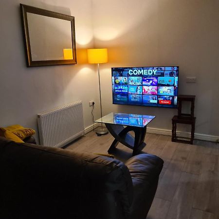 Whole House - 4 Bedrooms - Parking - Sleeps 8 Бирмингем Экстерьер фото