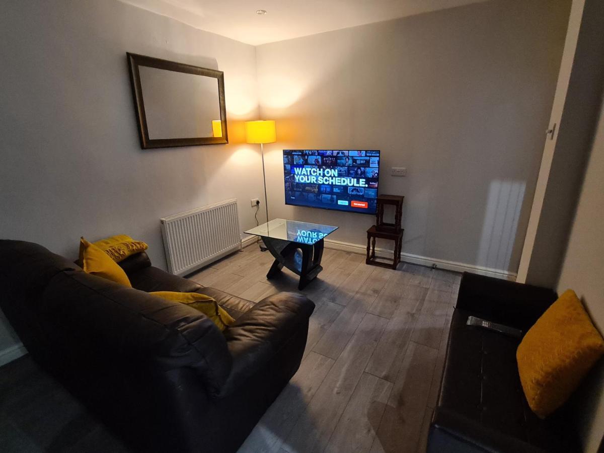 Whole House - 4 Bedrooms - Parking - Sleeps 8 Бирмингем Экстерьер фото