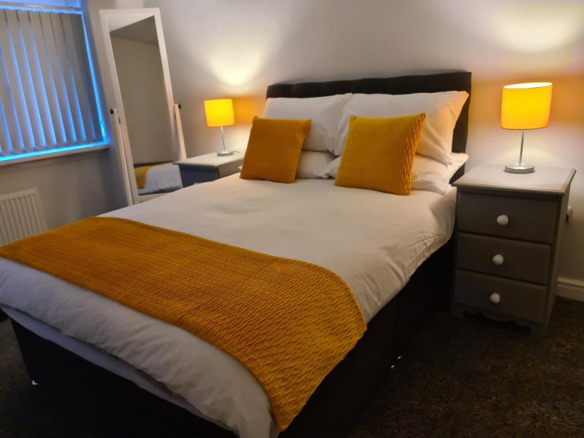 Whole House - 4 Bedrooms - Parking - Sleeps 8 Бирмингем Экстерьер фото