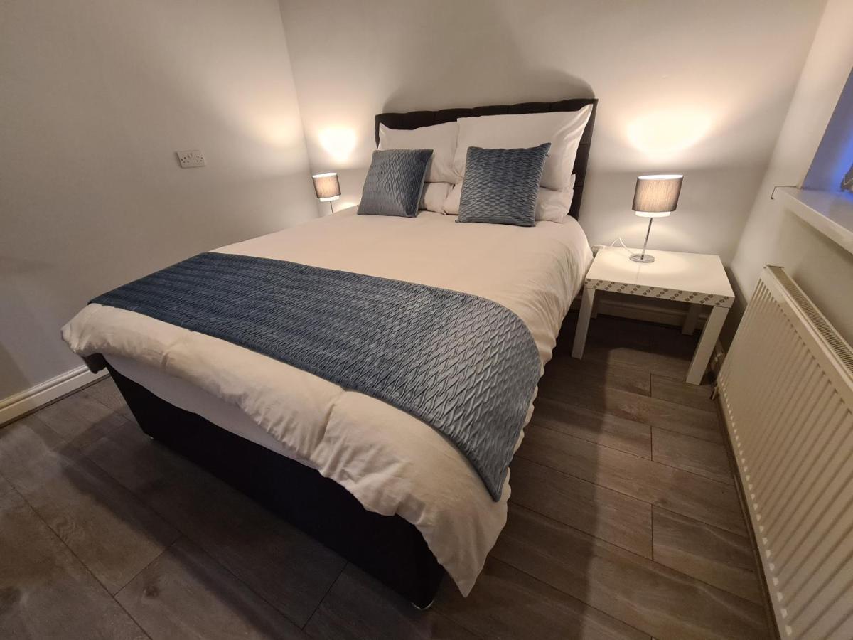 Whole House - 4 Bedrooms - Parking - Sleeps 8 Бирмингем Экстерьер фото