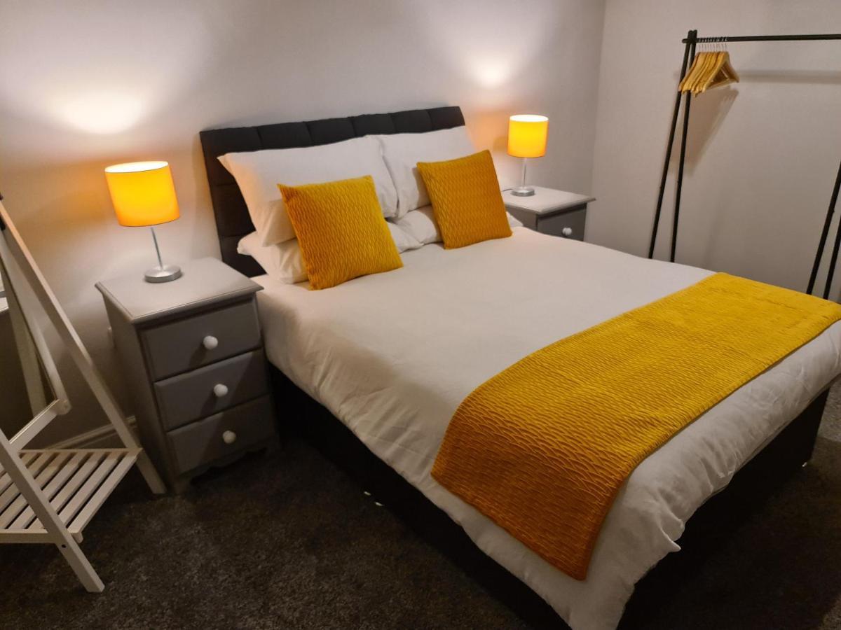 Whole House - 4 Bedrooms - Parking - Sleeps 8 Бирмингем Экстерьер фото