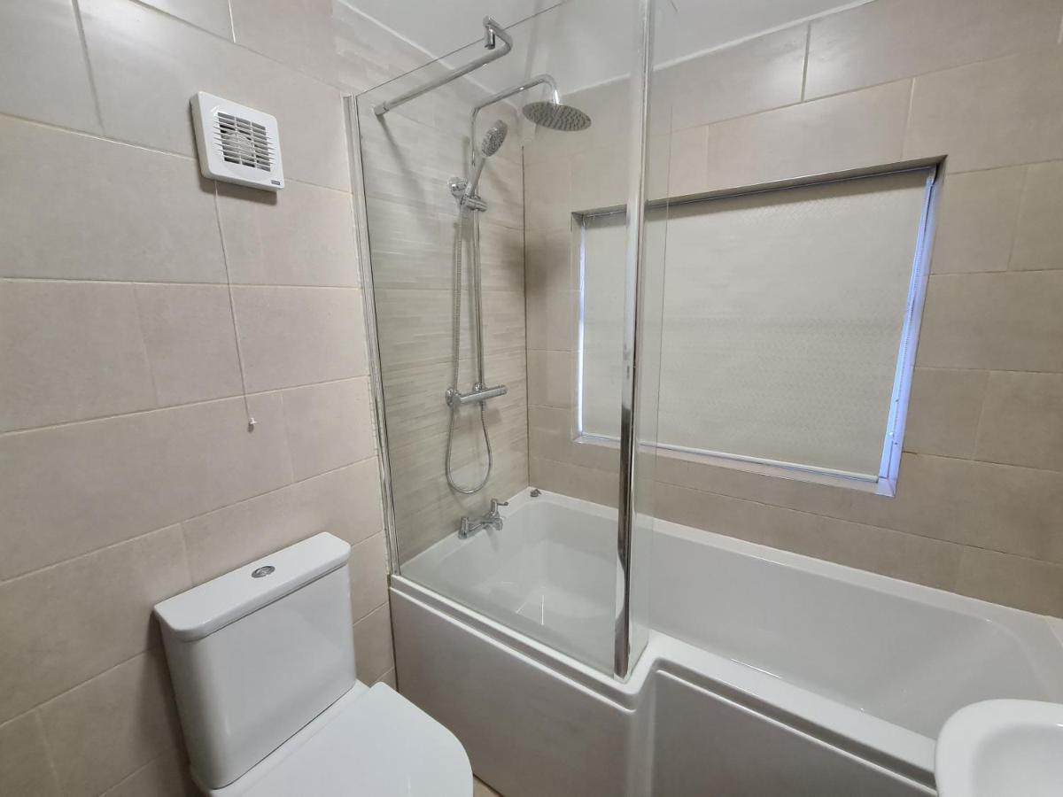 Whole House - 4 Bedrooms - Parking - Sleeps 8 Бирмингем Экстерьер фото